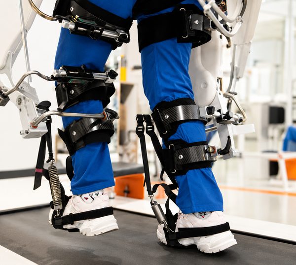 Robotik yürüme rehabilitasyonu